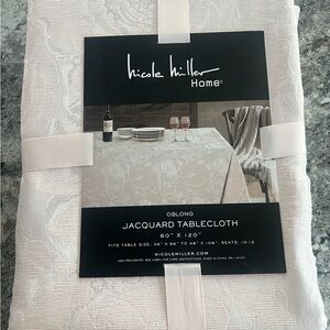 Nicole Miller Pink Floral Roses Jacquard Tablecloth – 60”x120” – New